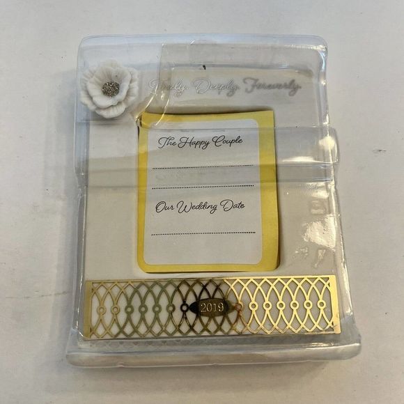 Hallmark Keepsake 2019 Wedding Porcelain/Metal Photo Frame Christmas Ornament - Picture 4 of 6